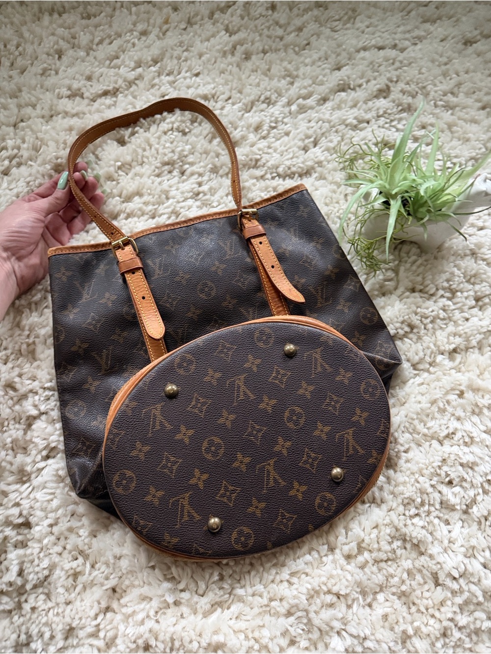 Louis Vuitton Brown Monogram Canvas Tote with Vachetta Handles and Round Base